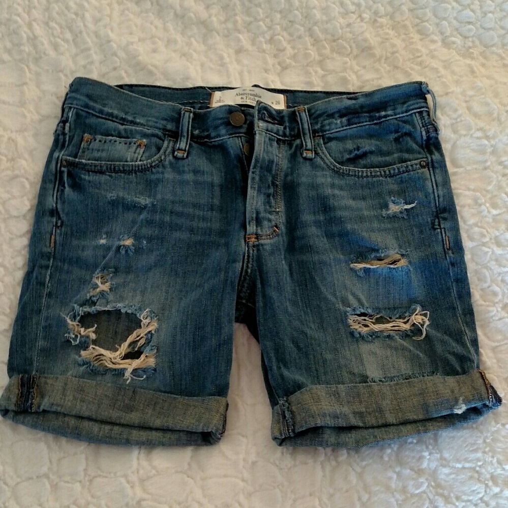Abercrombie distressed boy cut shorts